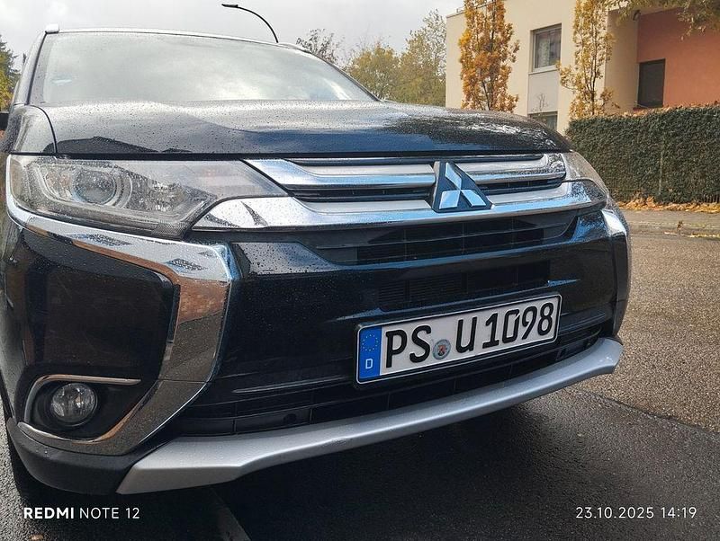 Schwarz Gebraucht 2016 Mitsubishi Outlander SUV | 11.999 € (Superpreis) - Bild 1/4