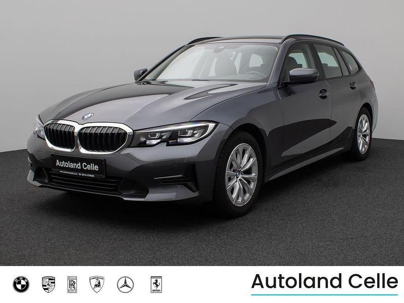 Mineralgrau metallicb39schwarz Gebraucht 2022 BMW 320 Sport Line Limousine | 29.999 € (Superpreis) - Bild 1/4