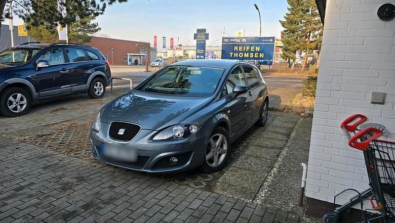 Grau Gebraucht 2012 Seat Leon Copa Kleinwagen | 4.800 € (Fairer Preis) - Bild 1/4