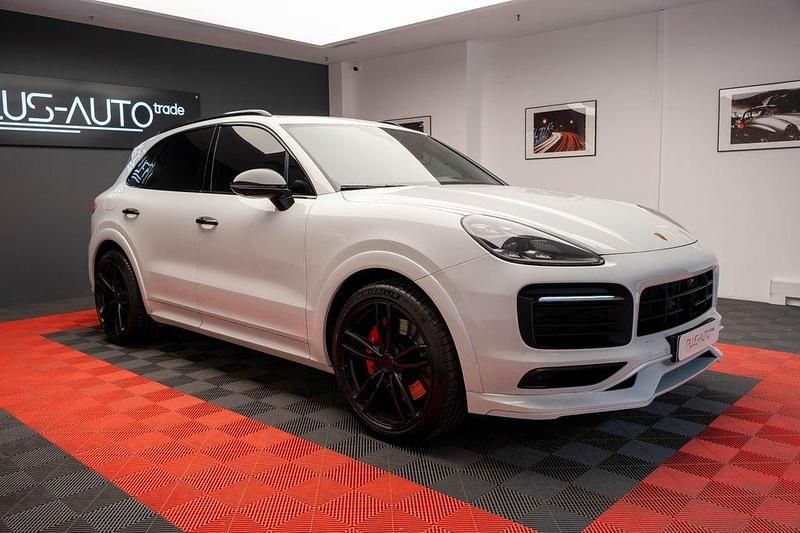 Weiß Gebraucht 2022 Porsche Cayenne GTS SUV | 87.954 € - Bild 1/4