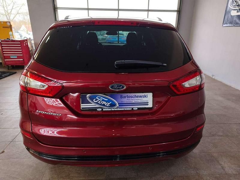 Używany Ford Mondeo Titanium 150 KM (110 kW) 2017 Czerwony Kombi