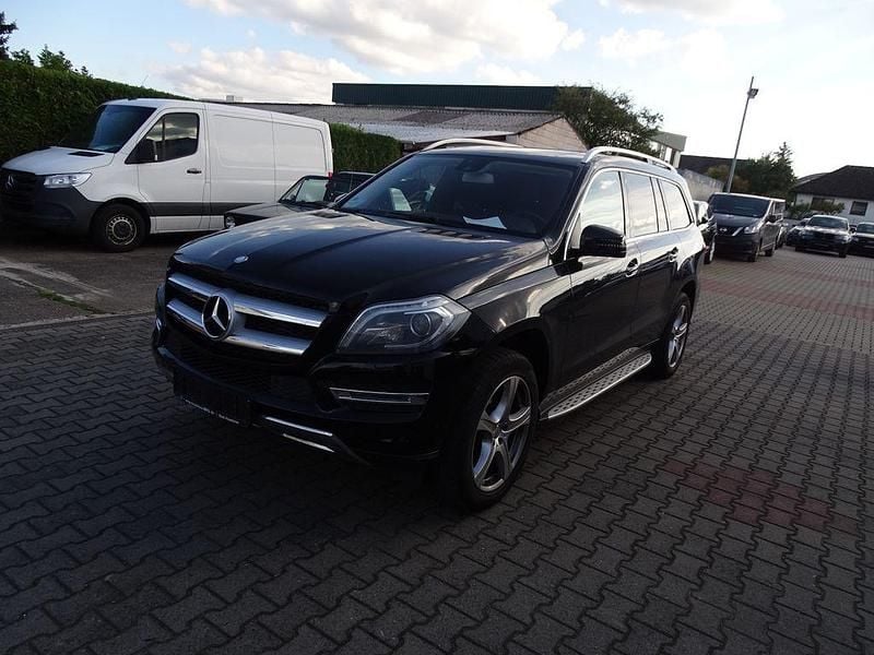 Schwarz/baltic black Gebraucht 2013 Mercedes GL350 SUV | 19.890 € - Bild 1/4