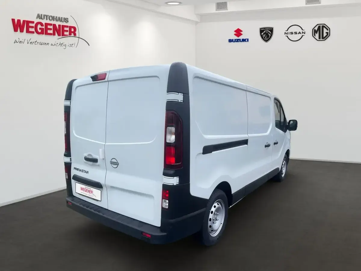 Gebraucht Nissan Primastar N-Connecta 131 PS (96 kW) 2025 Weiß Van / Kleinbus