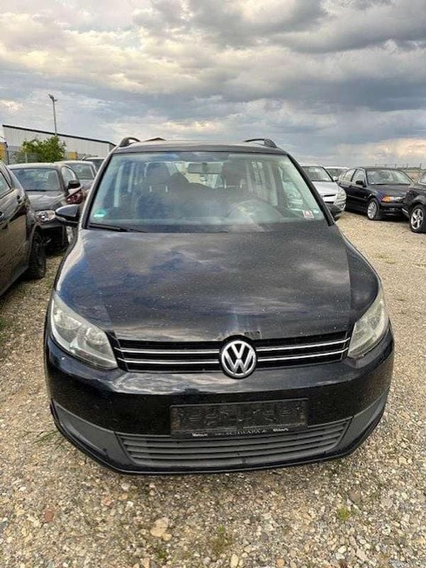 Deep black perleffekt Gebraucht 2010 VW Touran Trendline Van / Kleinbus | 1.999 € (Guter Preis) - Bild 1/4