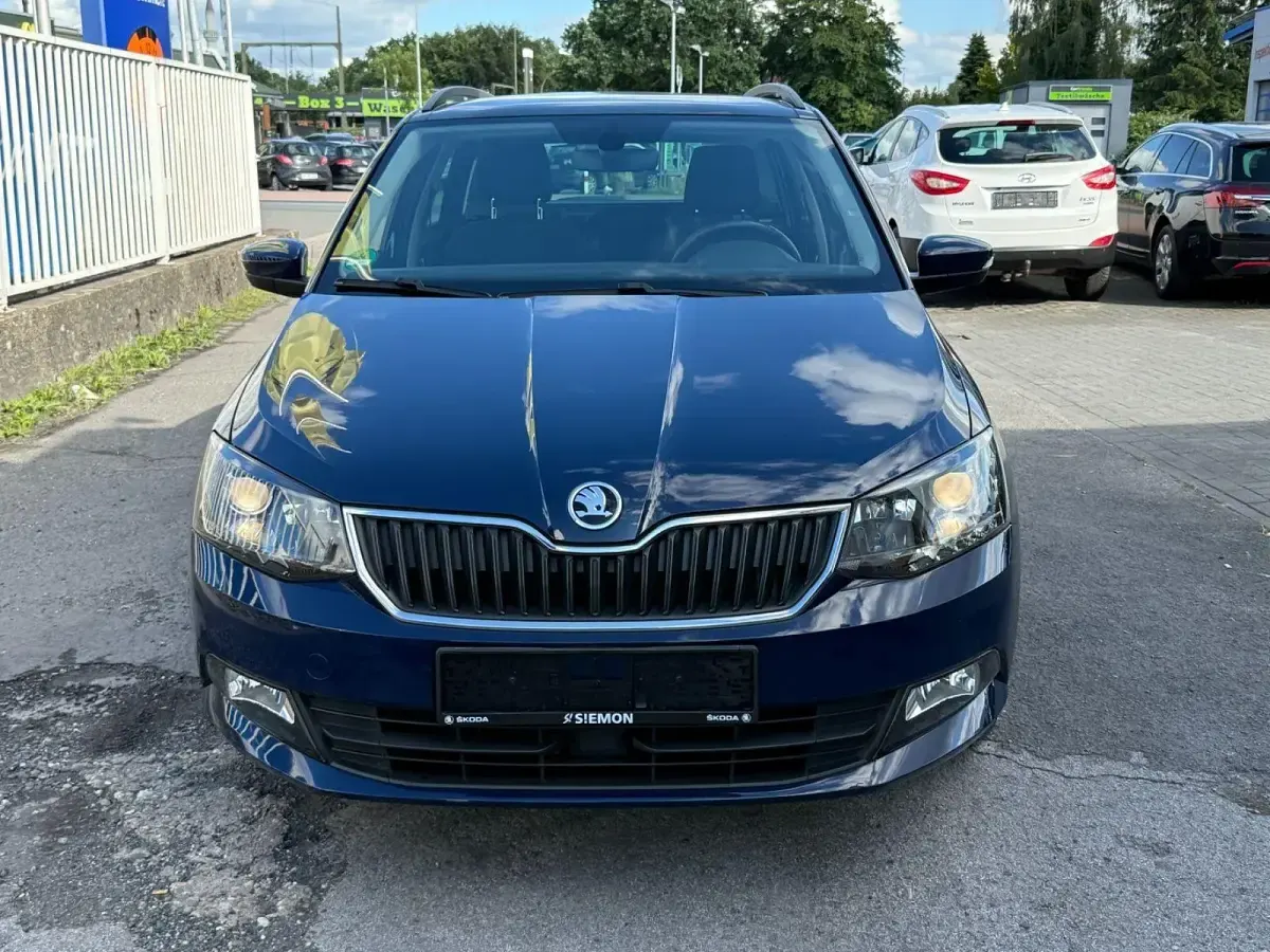 Gebraucht Skoda Fabia Style 105 PS (77 kW) 2016 Blau Kombi
