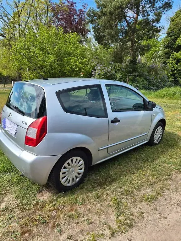 Gebraucht Citroën C2 Style 73 PS (53 kW) 2008 Silber Kleinwagen