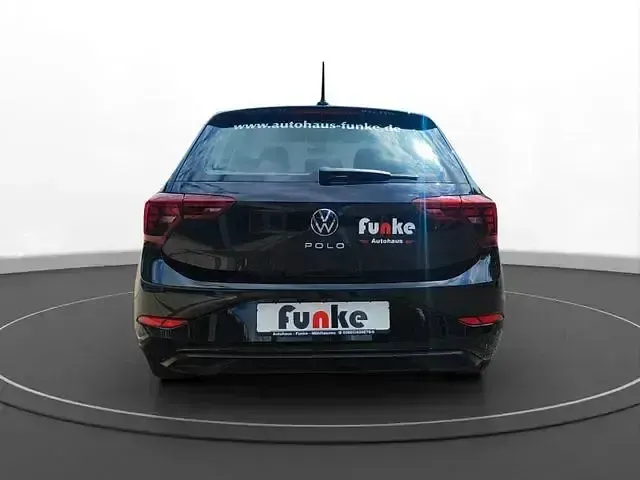 Gebraucht VW Polo Life 95 PS (69 kW) 2024 Schwarz Kleinwagen