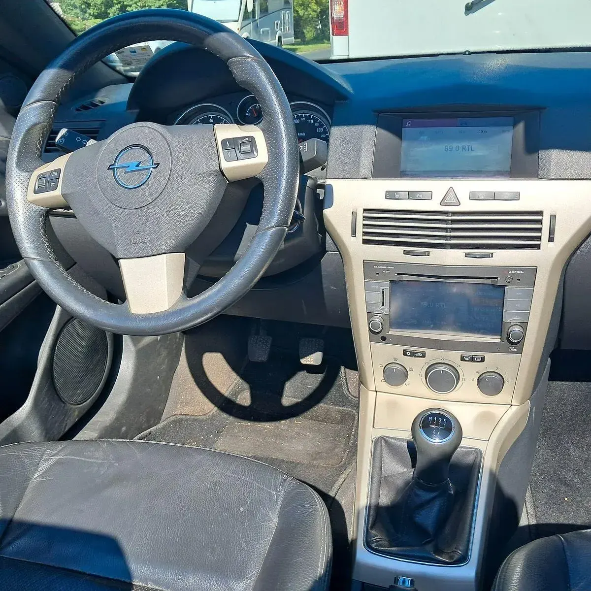 Gebraucht Opel Astra Edition 140 PS (102 kW) 2006 Schwarz Cabrio