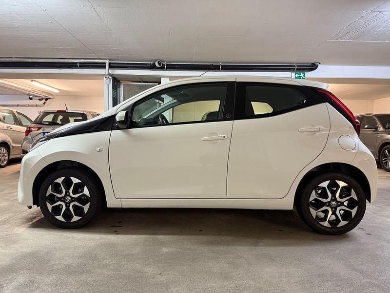 Gebraucht Toyota Aygo X X-play 72 PS (52 kW) 2021 Weiß SUV