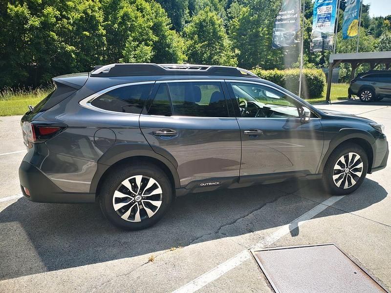 Gebraucht Subaru Outback Platinum 169 PS (124 kW) 2025 Grau Limousine