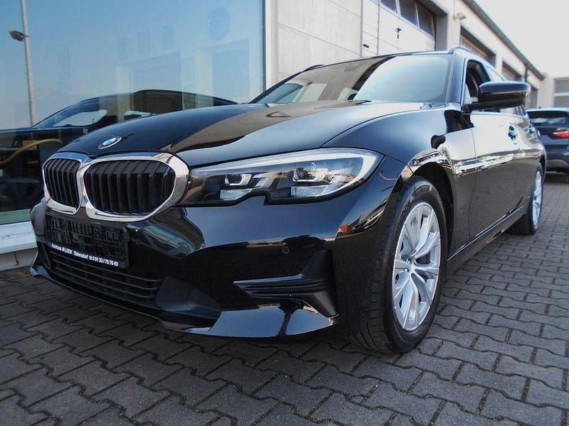 Gebraucht BMW 318 150 PS (110 kW) 2022 Schwarz Kombi