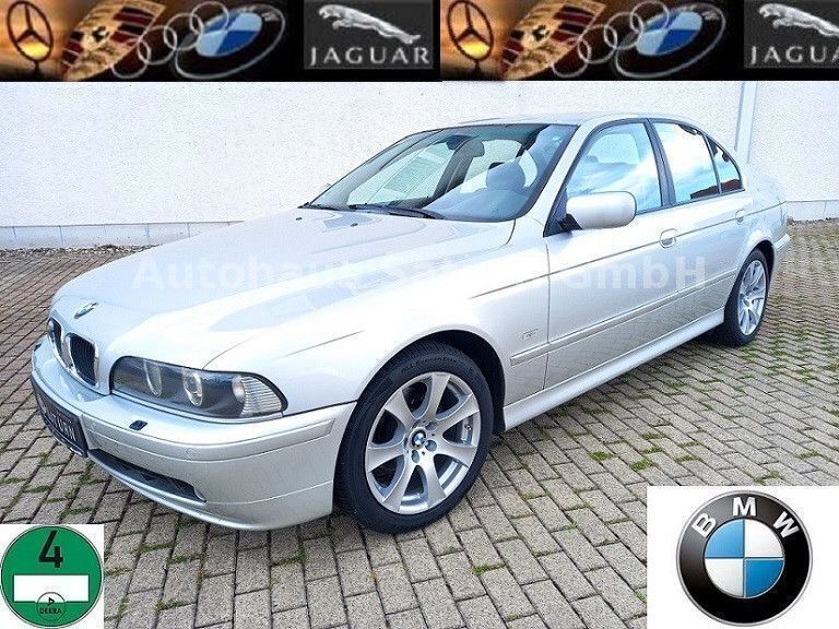 Silber Gebraucht 2001 BMW 520 Sport Line Limousine | 11.950 € - Bild 1/4