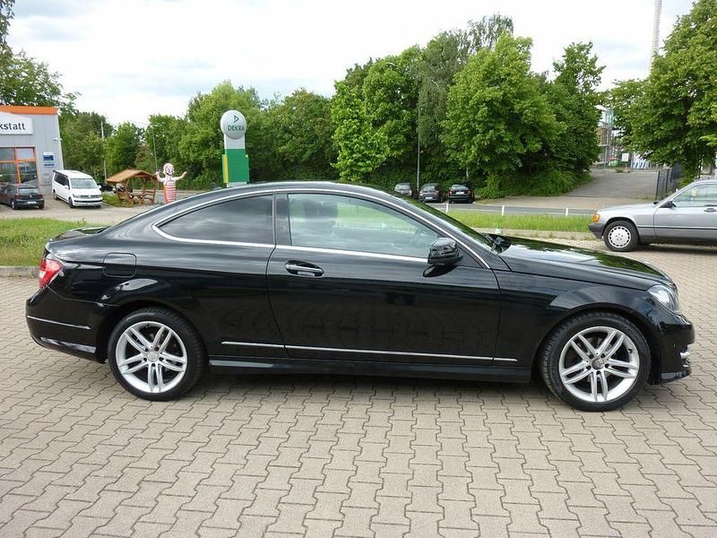 Gebraucht Mercedes C180 156 PS (114 kW) 2012 Schwarz Coupé