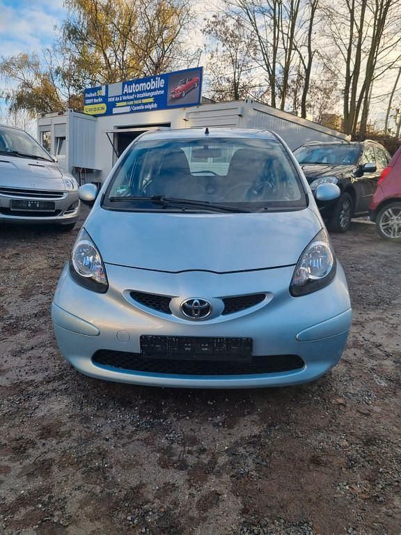 Blau Gebraucht 2008 Toyota Aygo Basis Kleinwagen | 2.750 € (Fairer Preis) - Bild 1/4