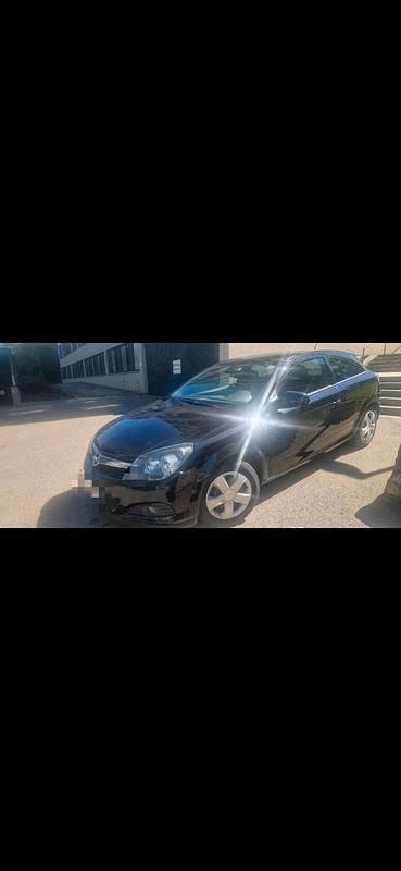 Schwarz Gebraucht 2010 Opel Astra GTC Edition Coupé | 3.600 € - Bild 1/4