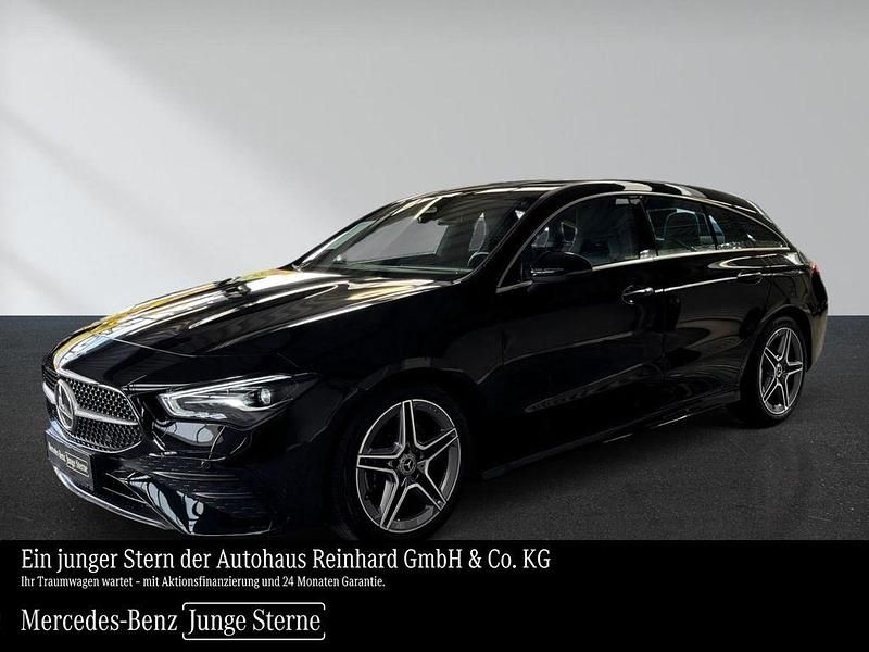 Schwarz Gebraucht 2024 Mercedes CLA200 Shooting Brake AMG Kombi | 30.360 € (Fairer Preis) - Bild 1/4