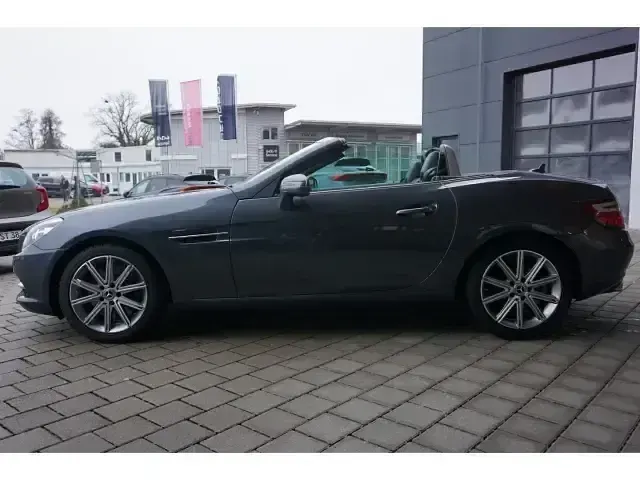 Gebraucht Mercedes SLK200 184 PS (135 kW) 2015 Grau Cabrio