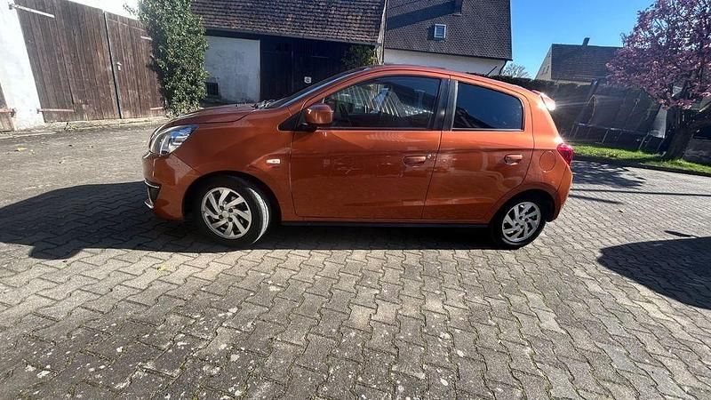 Gebraucht Mitsubishi Space Star Edition+ 80 PS (58 kW) 2016 Orange Kleinwagen