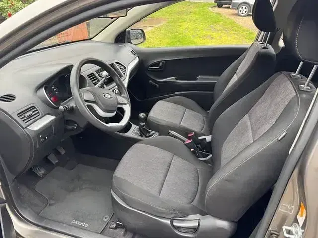 Gebraucht Kia Picanto Start 67 PS (49 kW) 2016 Silber Kleinwagen