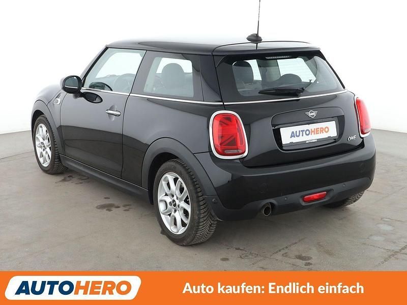 Second-hand Mini ONE 102 CP (75 kW) 2020 Negru Hatchback
