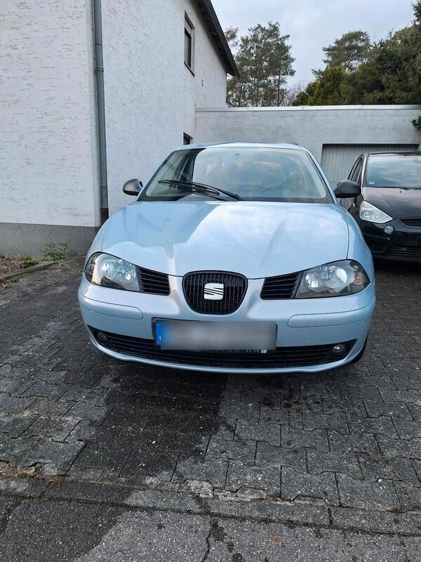 Silber Gebraucht 2004 Seat Ibiza Kleinwagen | 450 € - Bild 1/4