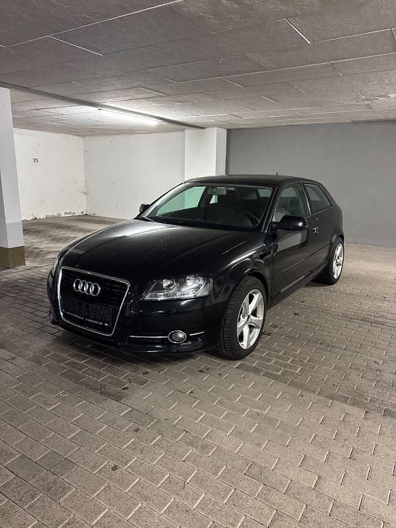 Gebraucht Audi A3 Ambition 105 PS (77 kW) 2012 Schwarz Limousine