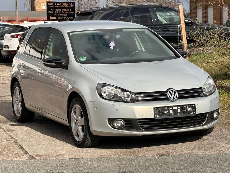 Gebraucht VW Golf VI Style 105 PS (77 kW) 2011 Silber Kleinwagen