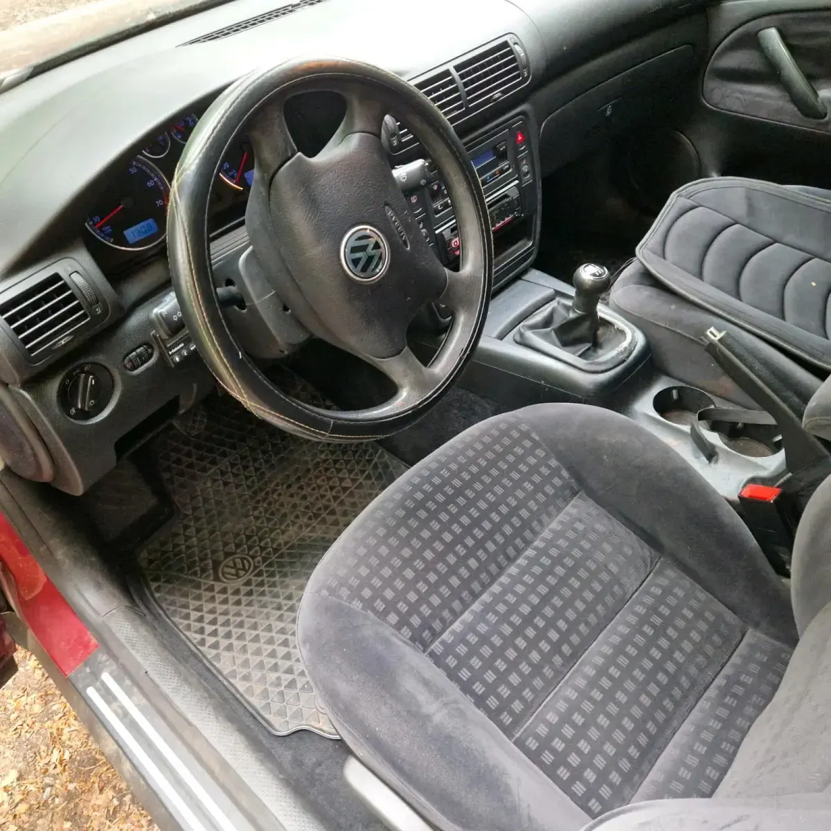 Gebraucht VW Passat 101 PS (74 kW) 2001 Rot Limousine