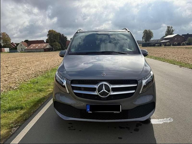 Second-hand Mercedes E250 Avantgarde Edition 190 CP (139 kW) 2023 Gri Break