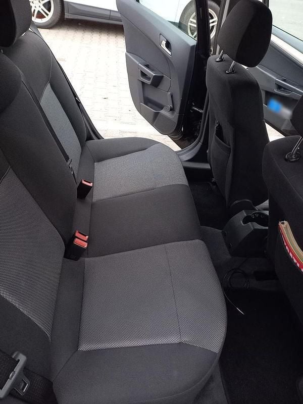 Gebraucht Opel Astra Selection 116 PS (85 kW) 2008 Schwarz Kombi