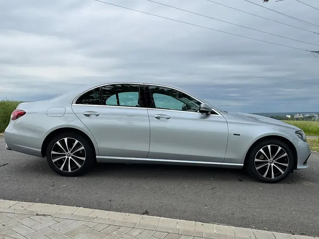 Gebraucht Mercedes E300 320 PS (235 kW) 2020 Silber Limousine
