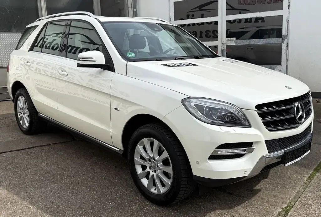 Gebraucht Mercedes ML350 AMG Edition 1 306 PS (225 kW) 2012 Diamantweiss SUV