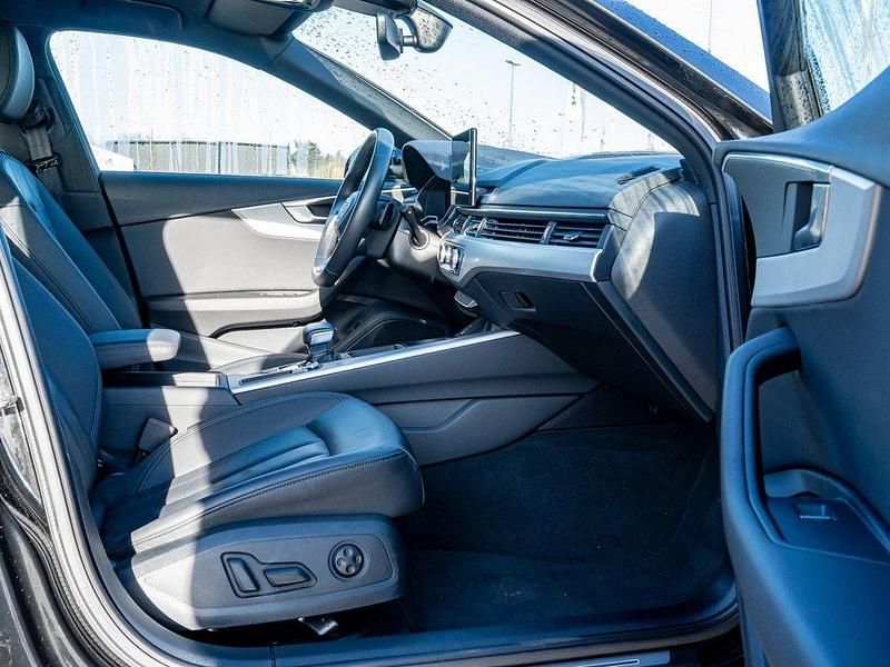 Gebraucht Audi A4 S-Line 150 PS (110 kW) 2023 Mythosschwarz metallic Kombi