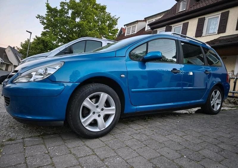 Blau Gebraucht 2002 Peugeot 307 Kombi | 750 € (Fairer Preis) - Bild 1/4
