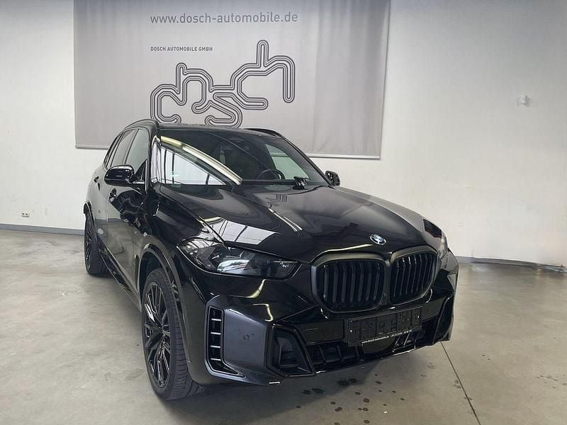 Black sapphire Gebraucht 2024 BMW X5 M Sport SUV | 78.890 € (Superpreis) - Bild 1/4