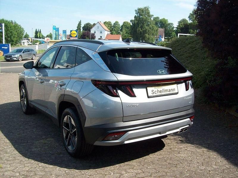 Neu Hyundai Tucson GO! 160 PS (117 kW) 2025 Silber SUV