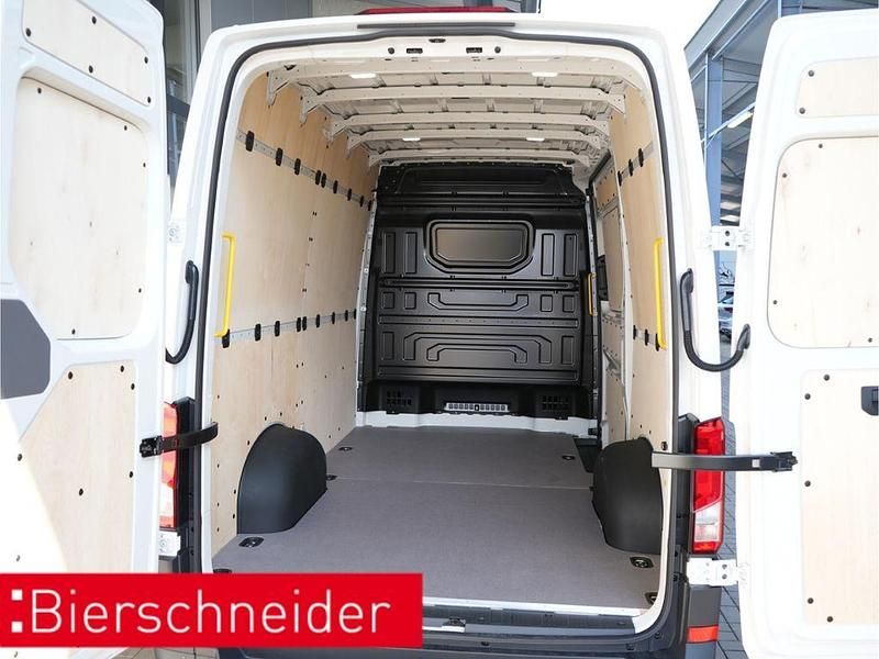 Gebraucht VW Crafter 140 PS (102 kW) 2025 Weiß Van