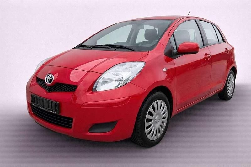 Gebraucht Toyota Yaris 99 PS (72 kW) 2012 Rot Kleinwagen