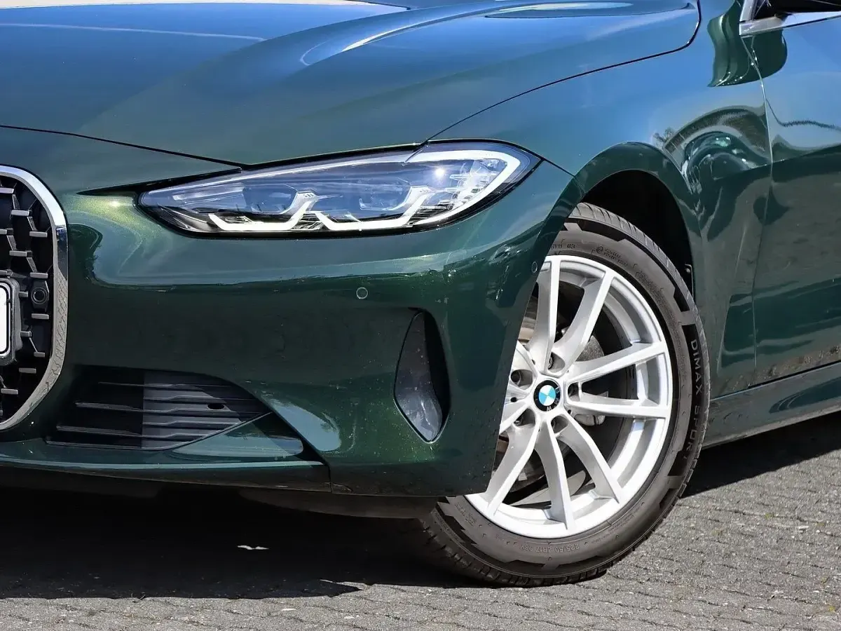 Gebraucht BMW 420 Cabriolet Sport Line 184 PS (135 kW) 2022 Sanremo green Cabrio