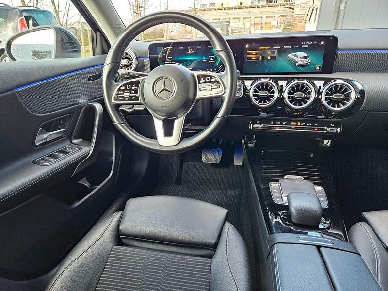 Gebraucht Mercedes A180 Progressive 136 PS (100 kW) 2021 Schwarz Limousine