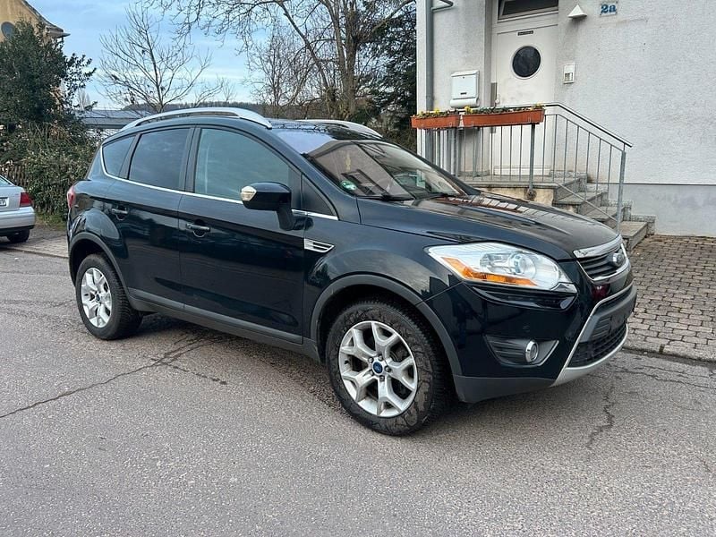 Usado Ford Kuga Titanium 163 HP (119 kW) 2011 Preto SUV