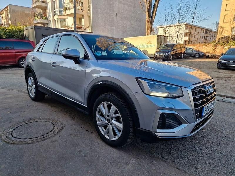 Gebraucht Audi Q2 Advanced 150 PS (110 kW) 2022 Silber SUV
