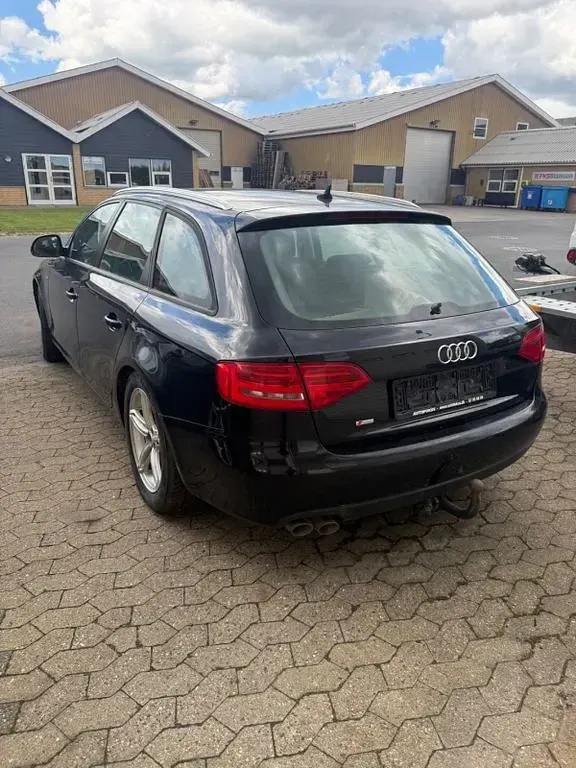 Gebraucht Audi A4 Sport 143 PS (105 kW) 2008 Schwarz Kombi
