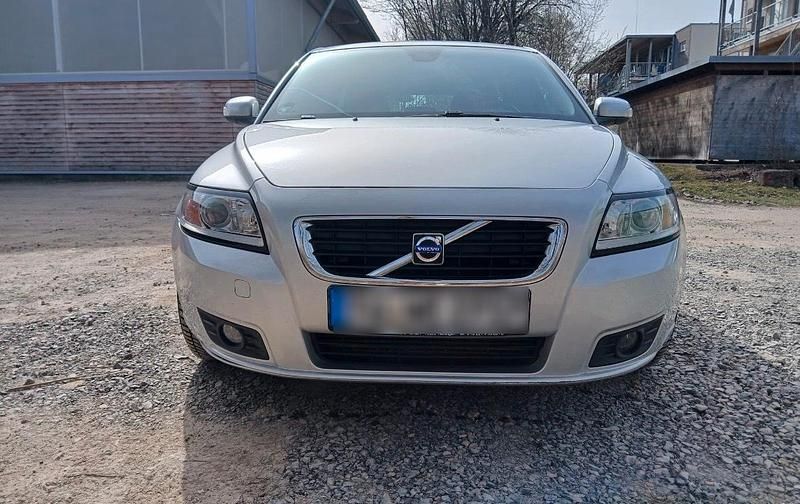 Gebraucht Volvo V50 109 PS (80 kW) 2009 Silber Kombi