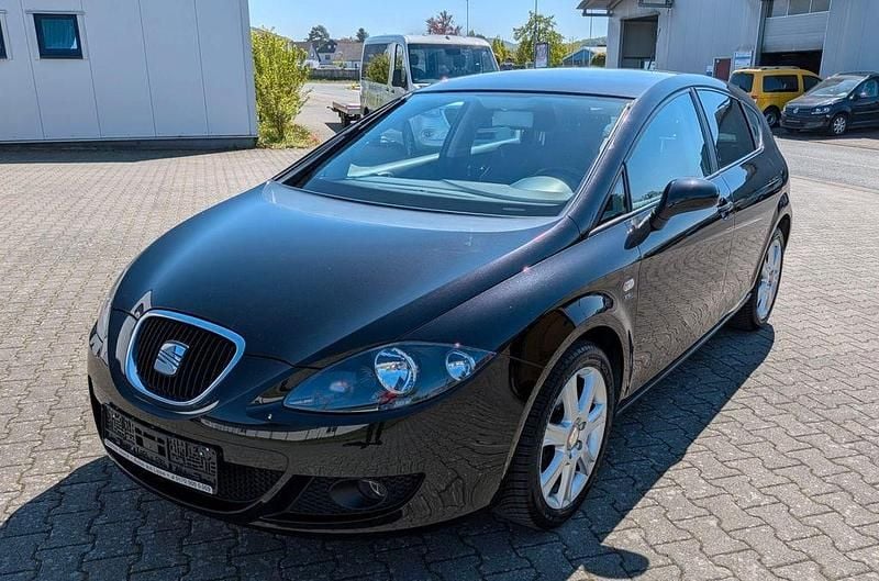 Second-hand Seat Leon Comfort 125 CP (91 kW) 2009 Negru Hatchback