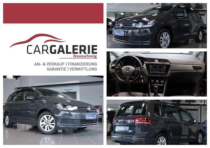 Uranograu Gebraucht 2022 VW Touran Comfortline Van / Kleinbus | 22.750 € (Guter Preis) - Bild 1/4