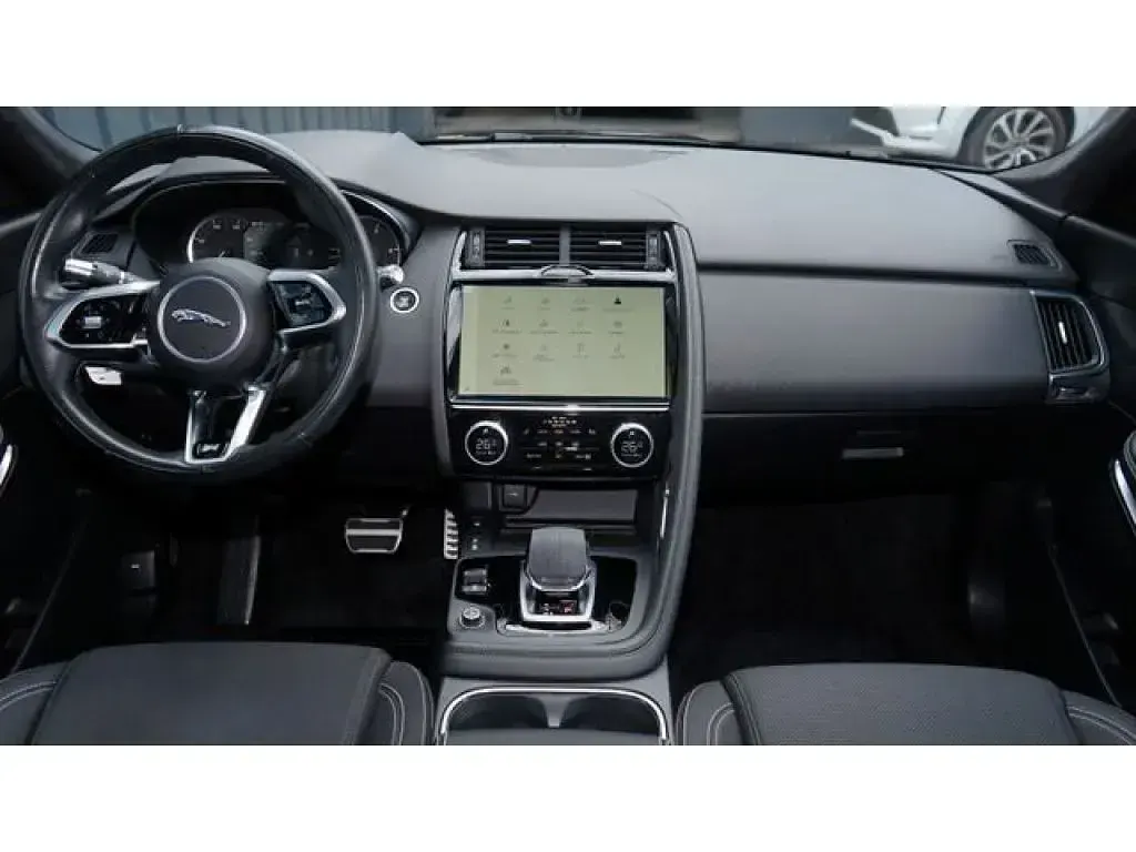 Używany Jaguar E-Pace R-Dynamic 163 KM (119 kW) 2021 Czarny SUV