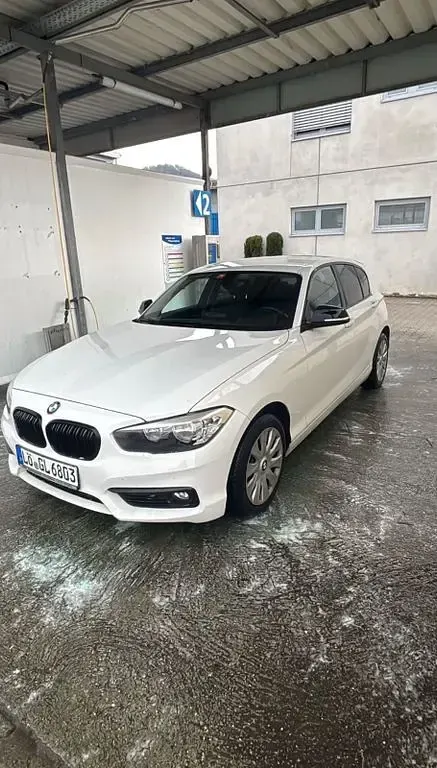 Gebraucht BMW 116 116 PS (85 kW) 2016 Weiß Kleinwagen