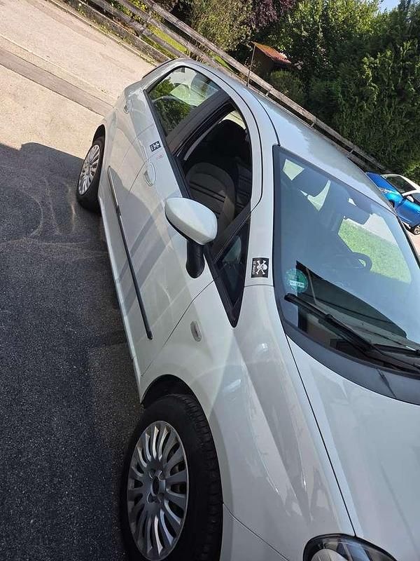 Gebraucht Fiat Punto Evo Active 77 PS (56 kW) 2010 Weiß Kleinwagen