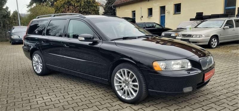 Second-hand Volvo V70 163 CP (119 kW) 2007 Negru Break